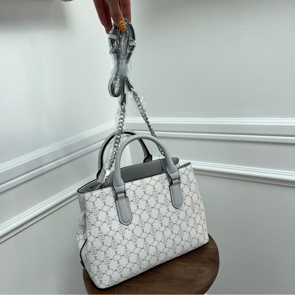 Nanette Lepore 4 piece Gift Set - Picture 10 of 11